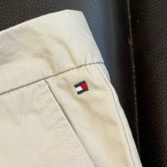 Tommy Hilfiger khaki color size 16 shorts - Picture 3 of 5